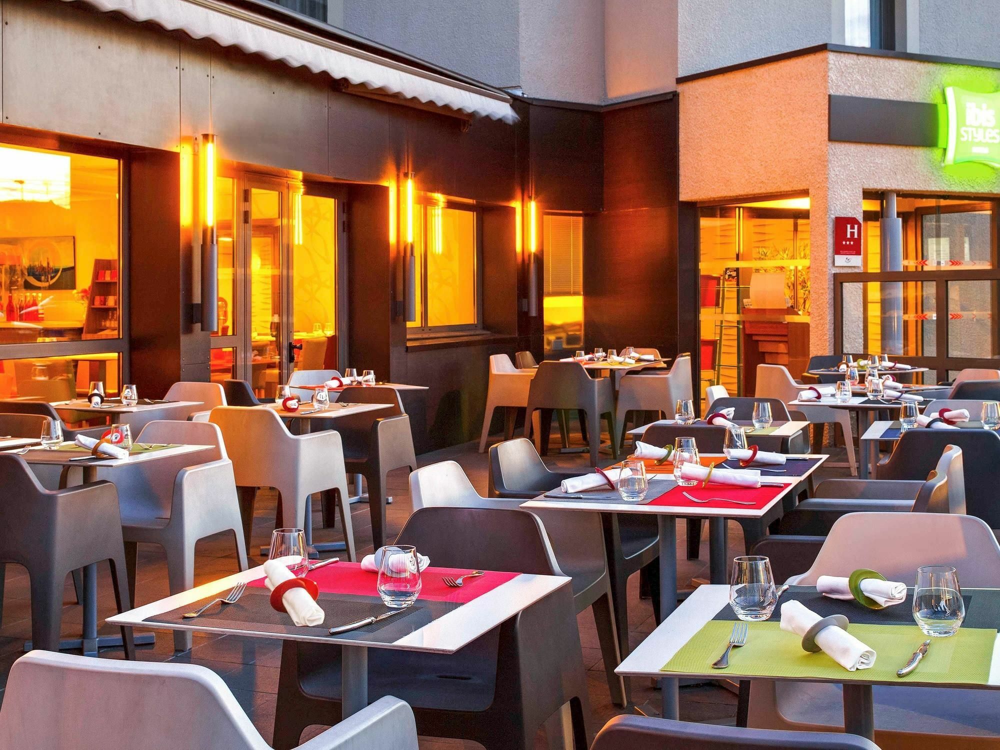 מלון Ibis Styles Clermont-Ferrand Aeroport מראה חיצוני תמונה
